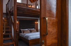 Queens Lake Cabin