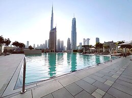 Sleek 2BR at Downtown Close to Dubai Mall