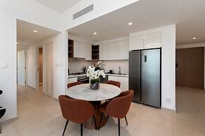 Sleek 2BR at Downtown Close to Dubai Mall