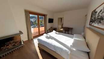7 Rooms