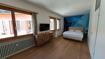 7 Rooms