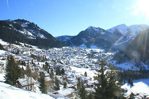 Gelinote Chalet for 4 People