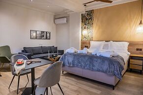 Trikala Mall Suites !