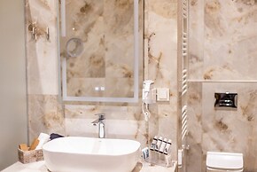 Trikala Mall Suites !