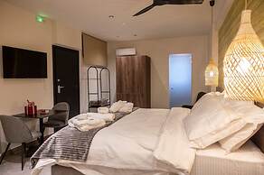 Trikala Mall Suites !