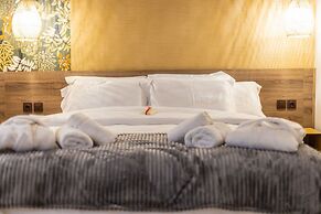 Trikala Mall Suites !