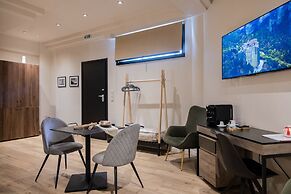 Trikala Mall Suites !