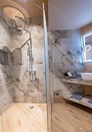 Trikala Mall Suites !