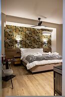 Trikala Mall Suites !