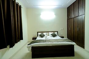 MOON LAND HOTEL