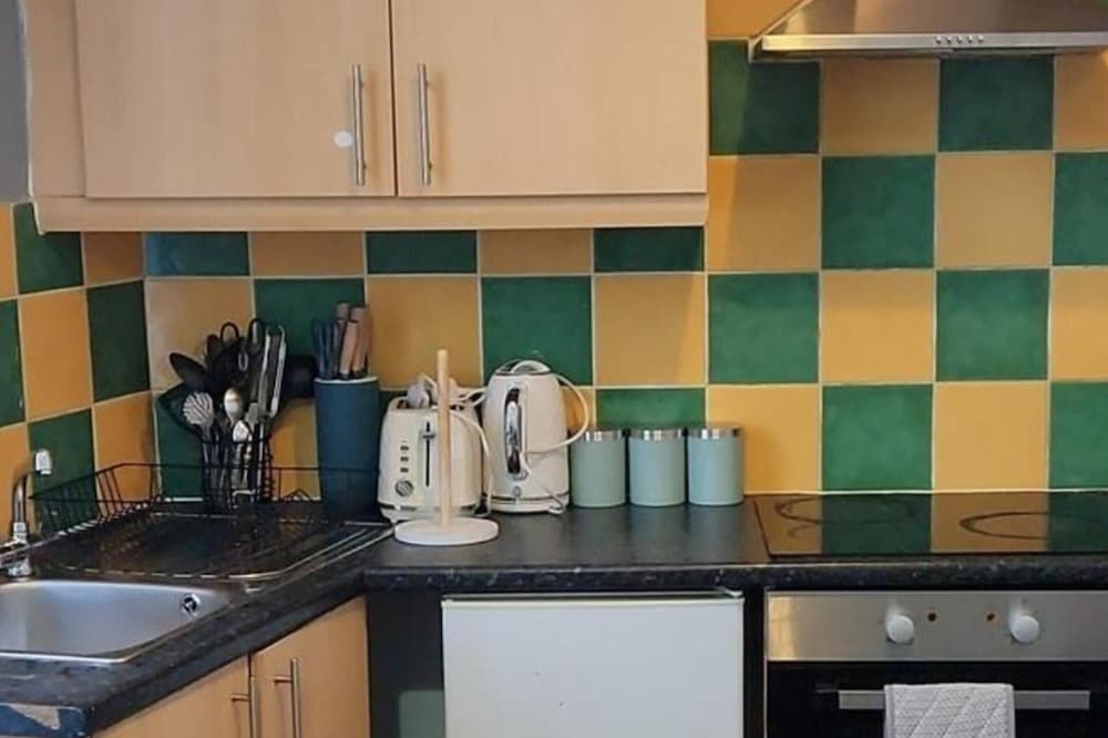 1 Bed - Sleeps 4 - Wolverhampton City Centre