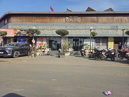 The Royal Orchid