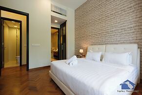 The Suites Straits Quay