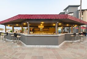 Senza Sunset Beach Hotel