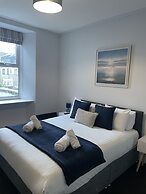 Marine Hotel