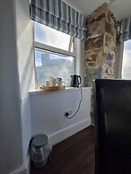 Marine Hotel