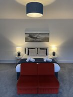 Marine Hotel