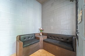 Seasons Suites HBR