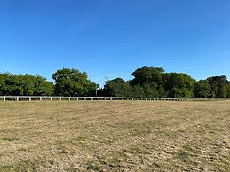 Paddock View - Snetterton, Norfolk