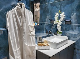 Naomi Boutique Suites