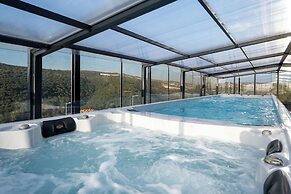 Naomi Boutique Suites