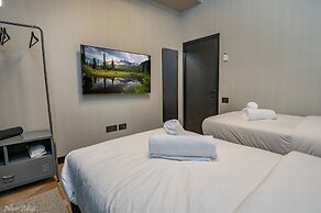 Naomi Boutique Suites
