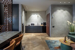Naomi Boutique Suites