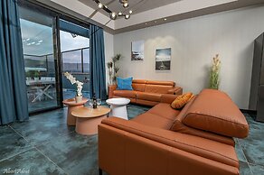 Naomi Boutique Suites