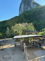 Baan Plai Laem Homestay