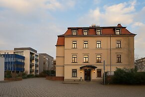 Hotel Villa Noel – Central Station Dresden