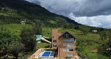 Mount Hunt Resort