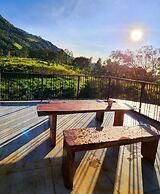 Mount Hunt Resort