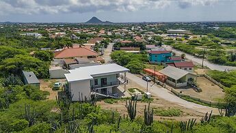 Modern NEW 2br1ba Nature Escape Great Location