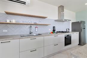 Modern NEW 2br1ba Nature Escape Great Location