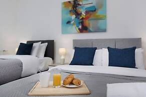 House - Sleeps 10 - Parking - Wifi