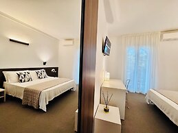 HOTEL NOIR