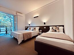 HOTEL NOIR