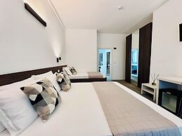 HOTEL NOIR