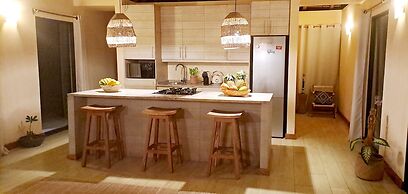 Sunset Villa - Luxury Beachfront Villa with Private Pool by Karula San