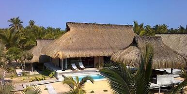 Sunset Villa - Luxury Beachfront Villa with Private Pool by Karula San