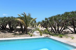 Sunset Villa - Luxury Beachfront Villa with Private Pool by Karula San