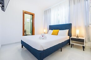 3-BR Villa with Pool & Rooftop Jacuzzi