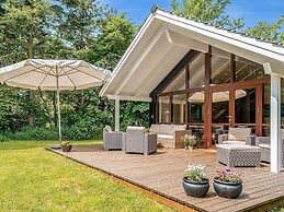 5 Star Holiday Home in Vaeggerlose