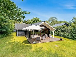 5 Star Holiday Home in Vaeggerlose