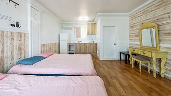 Taean Vintage House Pet-friendly Pension