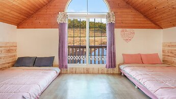 Taean Vintage House Pet-friendly Pension