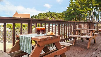 Taean Vintage House Pet-friendly Pension