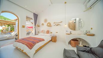 harbor Surf Hotel