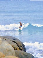 harbor Surf Hotel