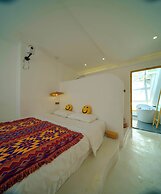 harbor Surf Hotel